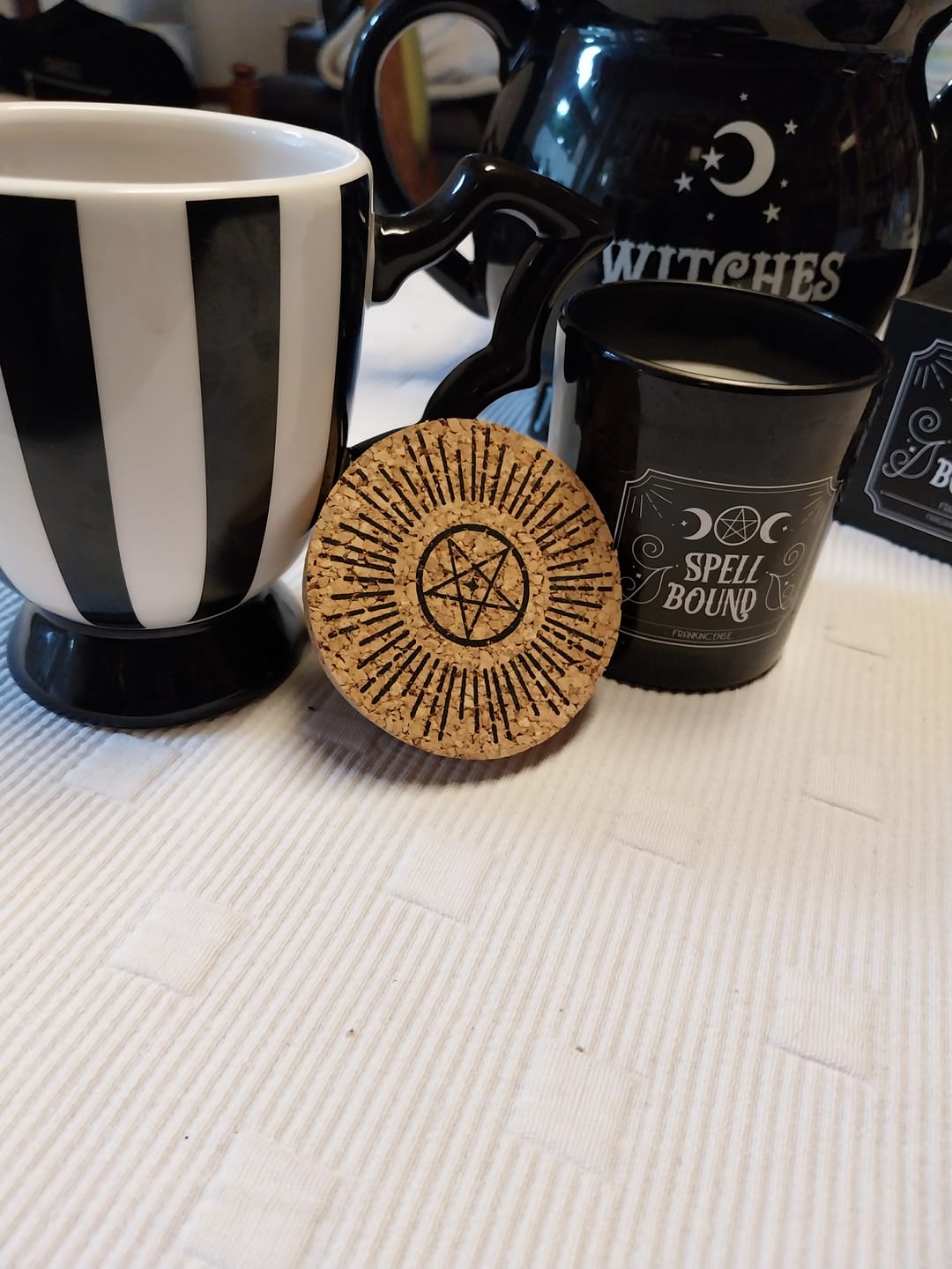 Customer photo review of Halloween Teetasse mit Fledermausflügel-Henkel