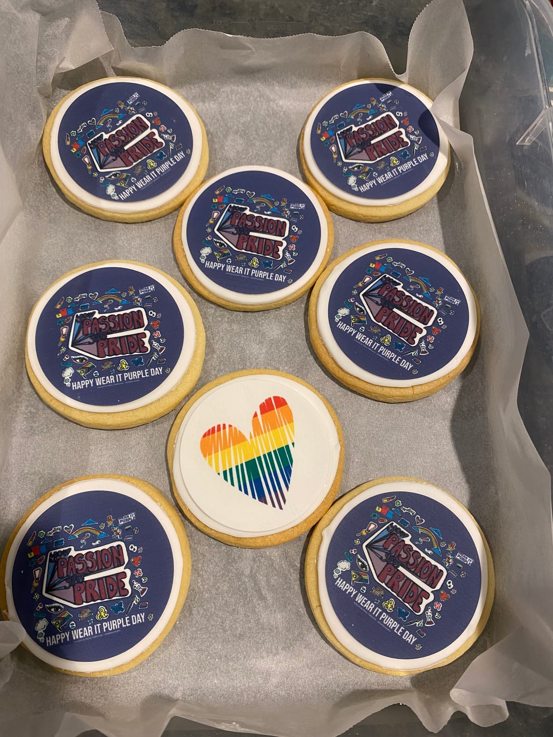 Customer photo review of 12 x 6.35 cm Round Standard Cookie Edible Icing Images