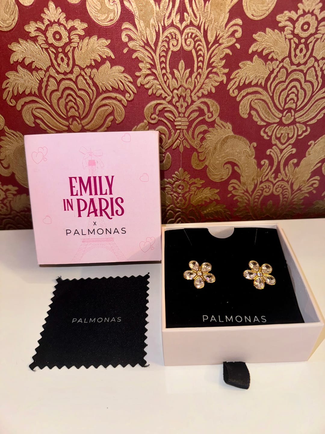 Customer photo review of Blooming Diamonds Stud Earring