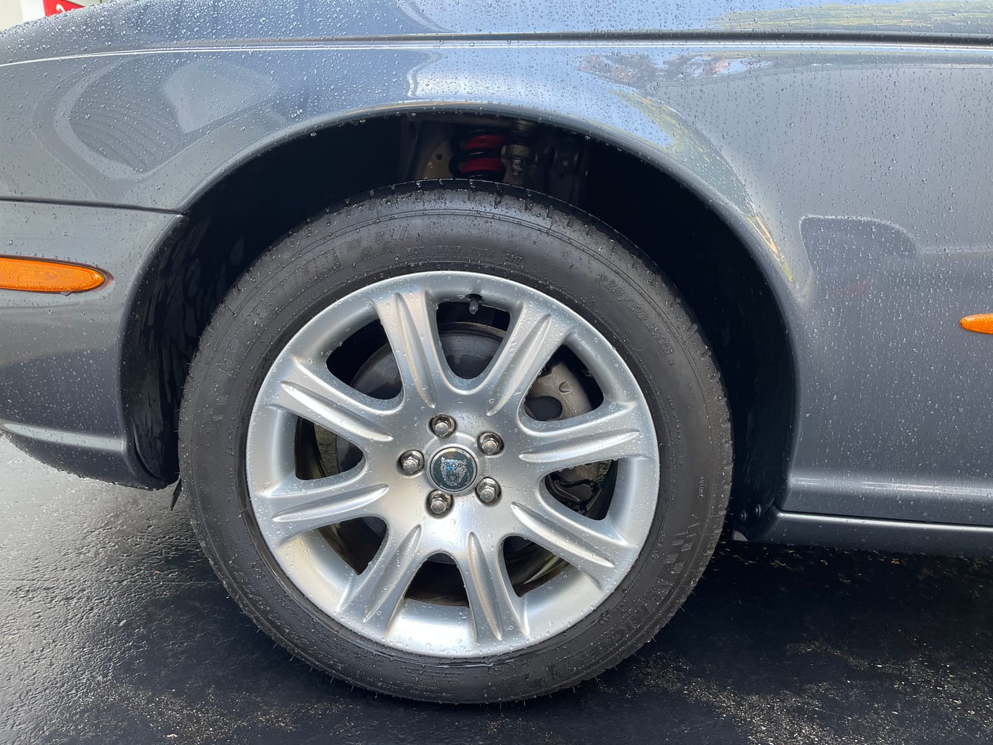 Customer photo review of 2004-2009 Jaguar XJ8 4 Wheel Air Suspension Conversion Kit with Light Fix Module (JA14FM)