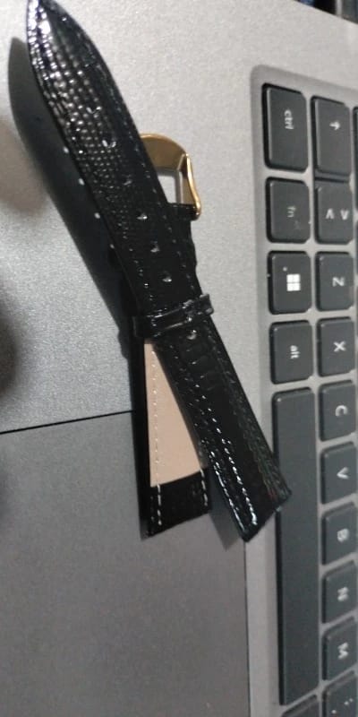 Customer photo review of Huawei Leather Strap - Embossed Classic Design Band