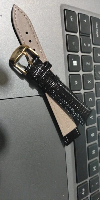 Customer photo review of Suunto Leather Watch Band - Premium Genuine Style