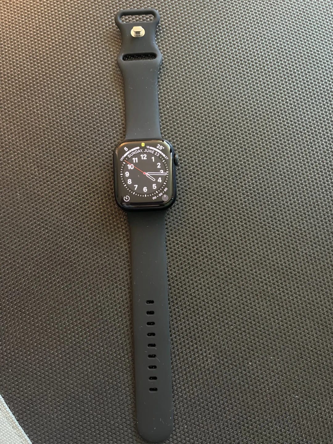 Customer photo review of Apple Watch Silicone Band - Soft Waterproof Flexible Strap
