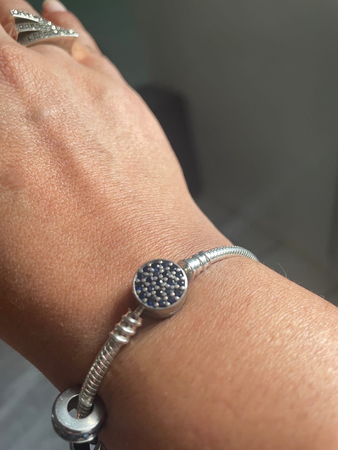 Customer photo review of Pulsera Luna Llena