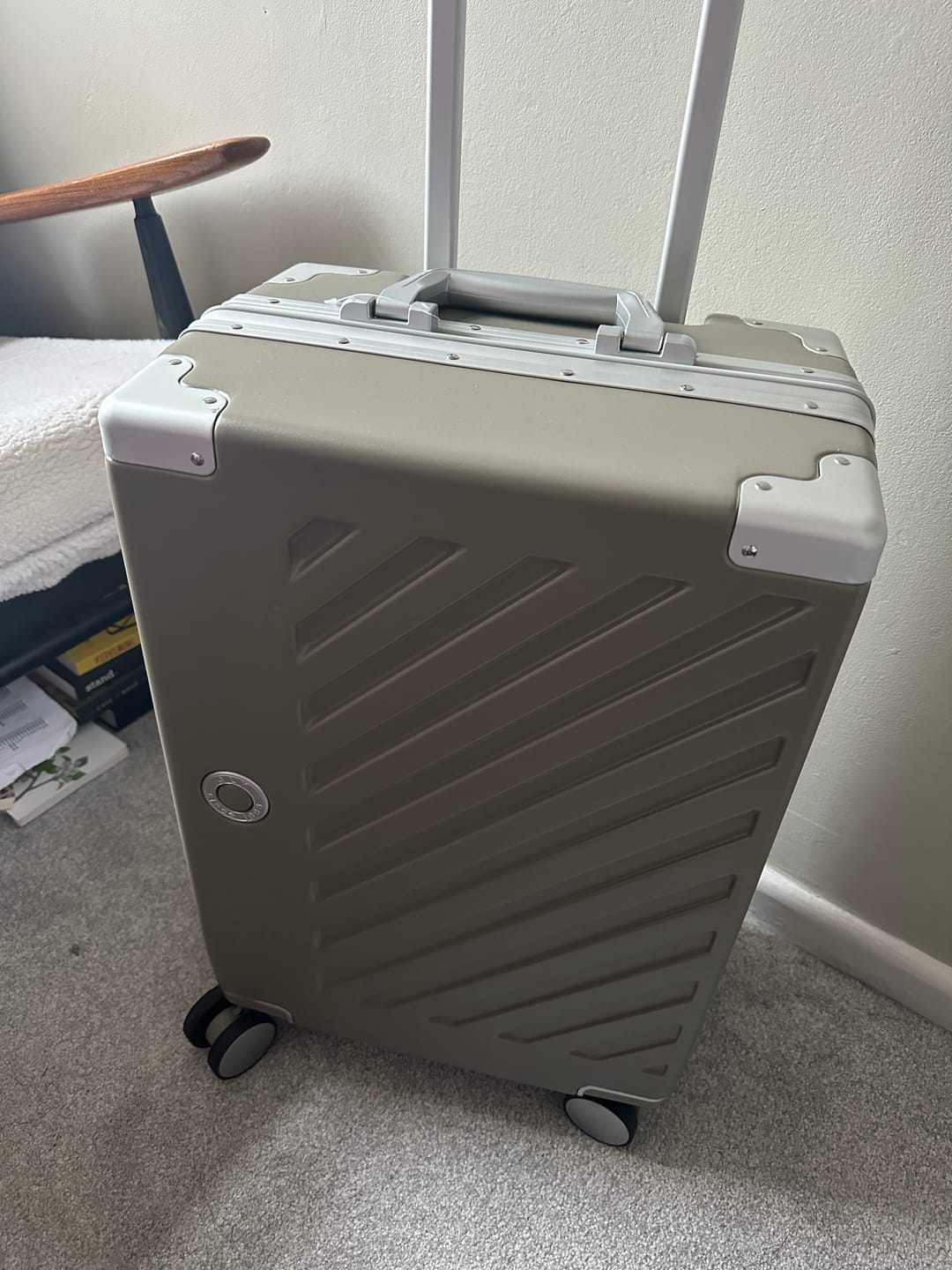 Customer photo review of JLY UrbanNomad - Small Suitcase (54.5cm)