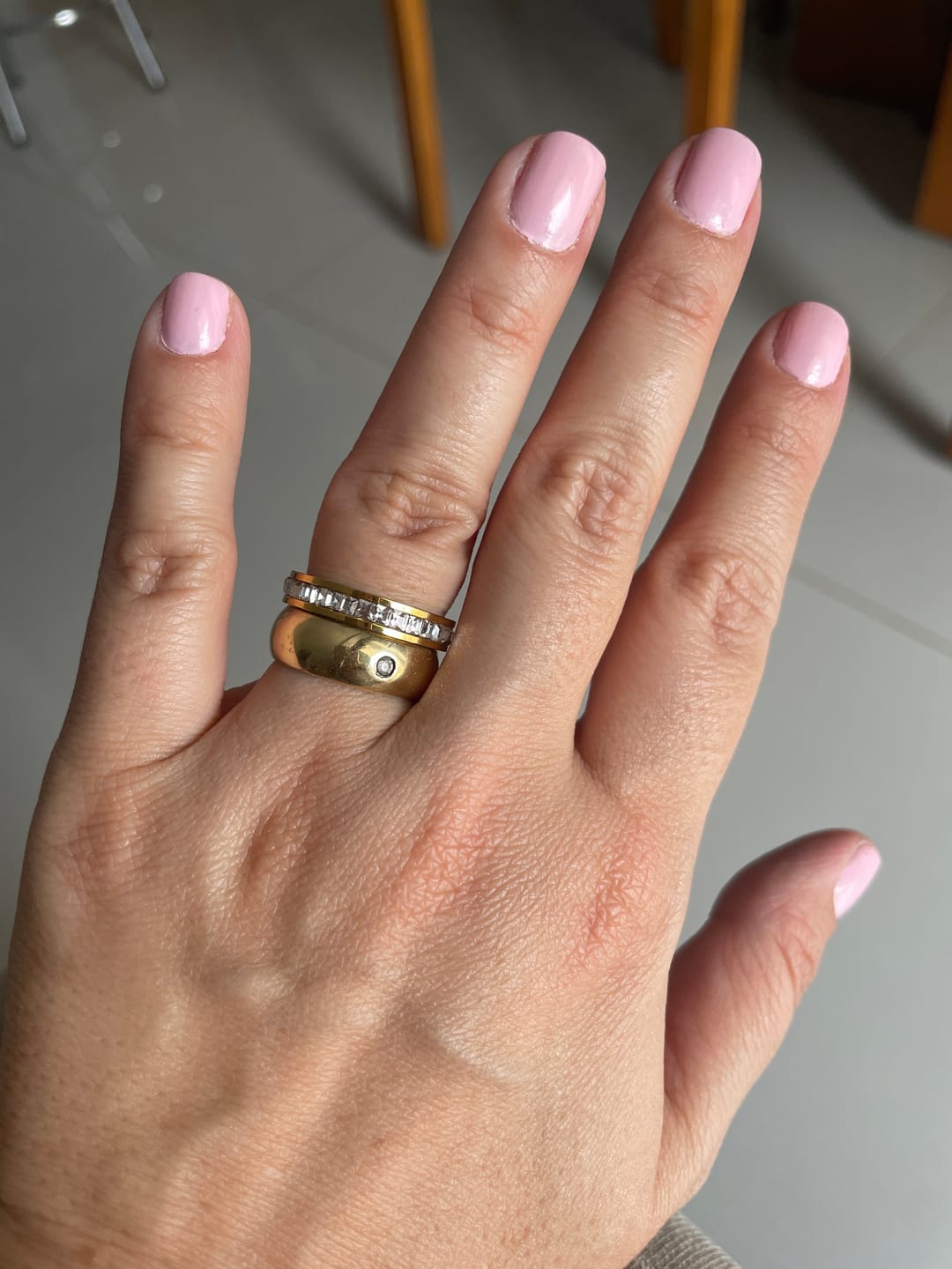 Customer photo review of Anel com Pedras Brilhantes Banhado em Ouro 18k