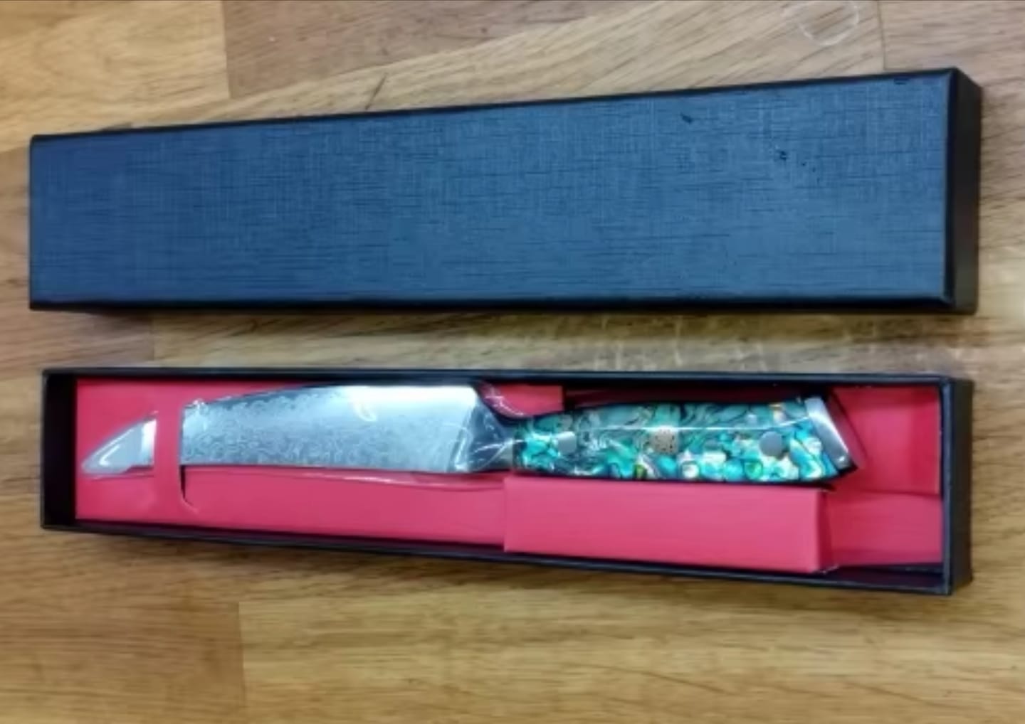 Customer photo review of Hikari (光) - Japanese Damascus 6 inch Utility Knife