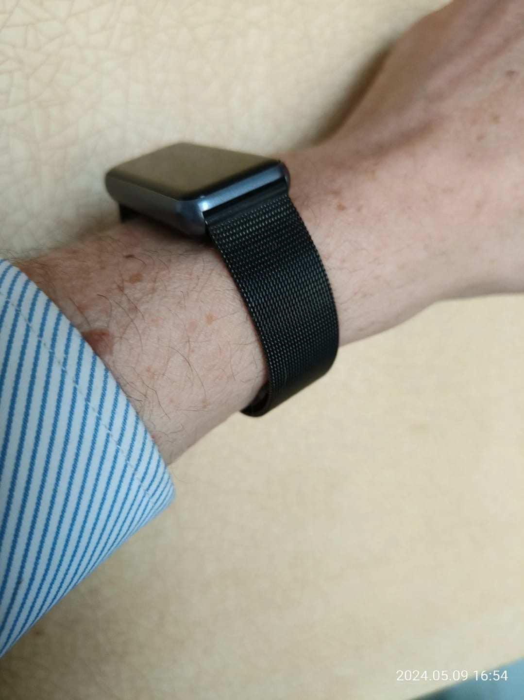 Customer photo review of Huawei Milanese Stainless Steel Band - Comfortable and Sleek