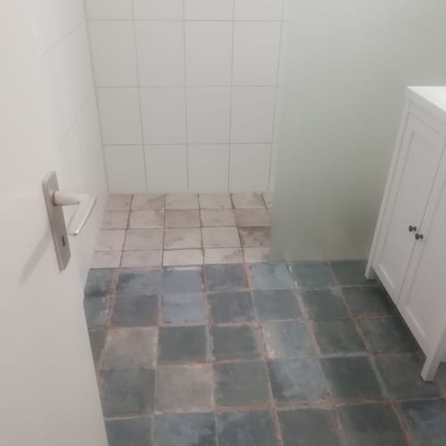Customer photo review of SONNI Walk In Dusche Duschabtrennung Duschwand Nano Vollsatiniert ESG-Glas Glasstärke 8/10mm Breite 80-160cm
