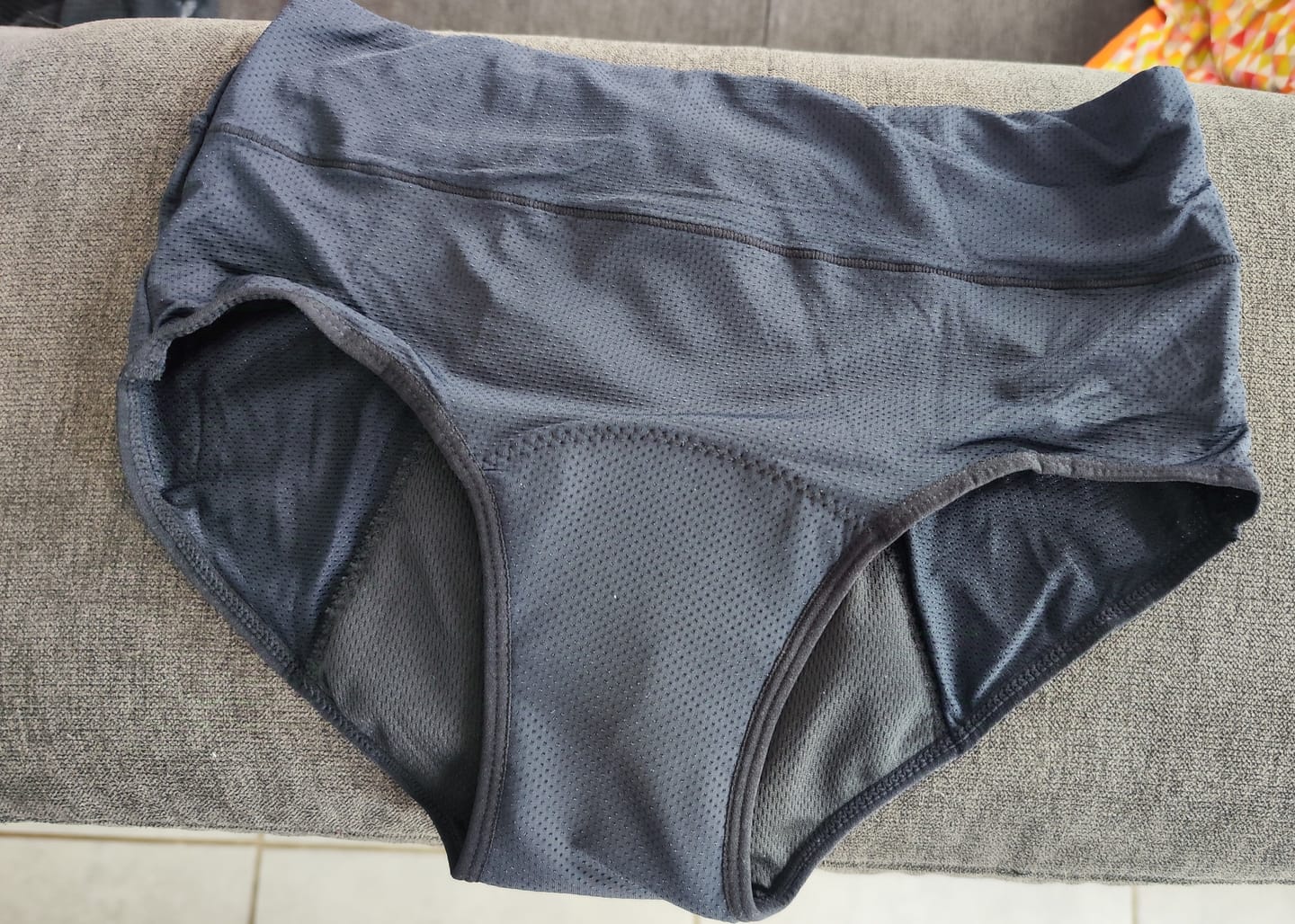 Customer photo review of Culotte Menstruelle Respirante Céleste