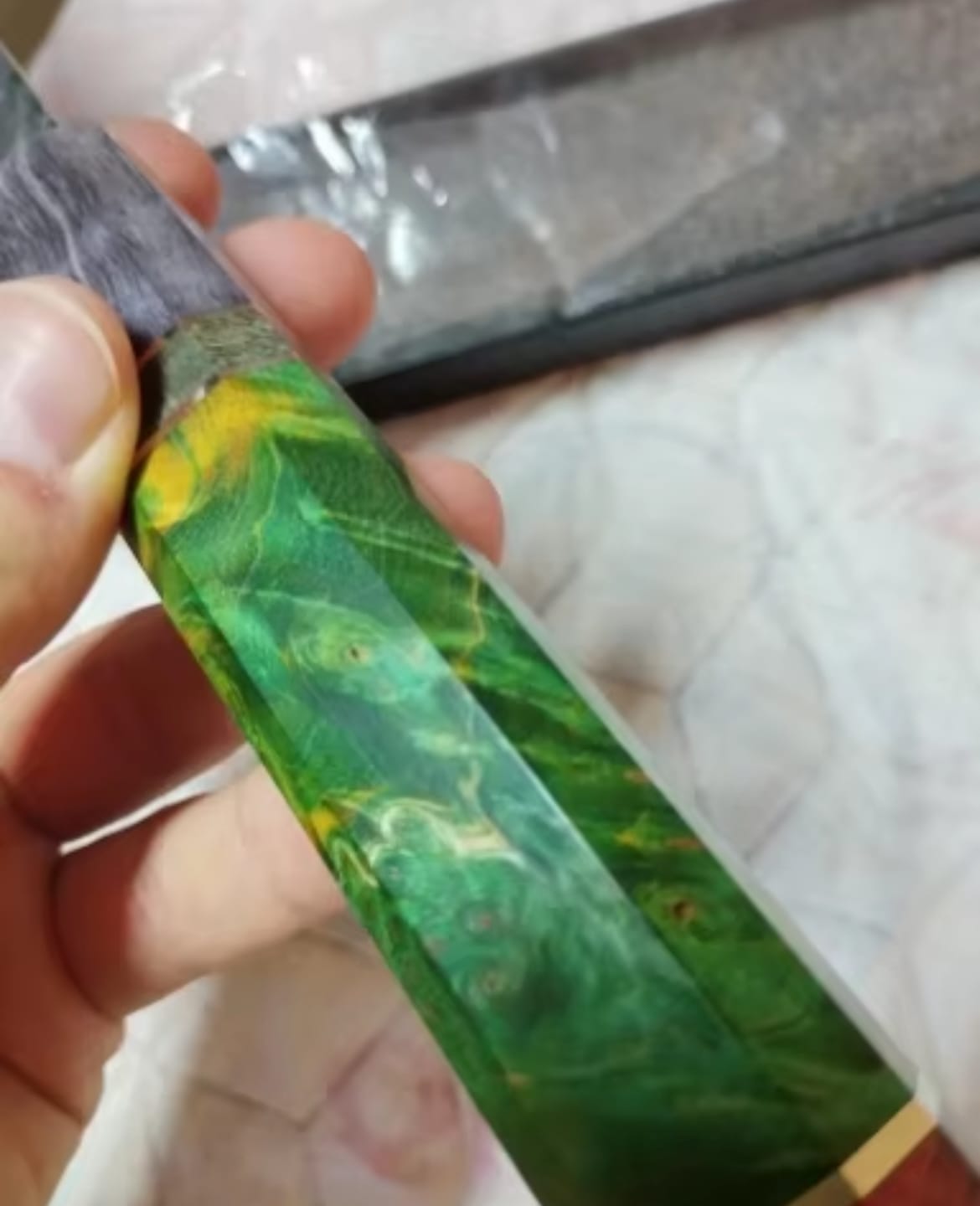 Customer photo review of Kazeshimo (風霜) - Japanese Damascus Steel Chef's Knife (8 inch)