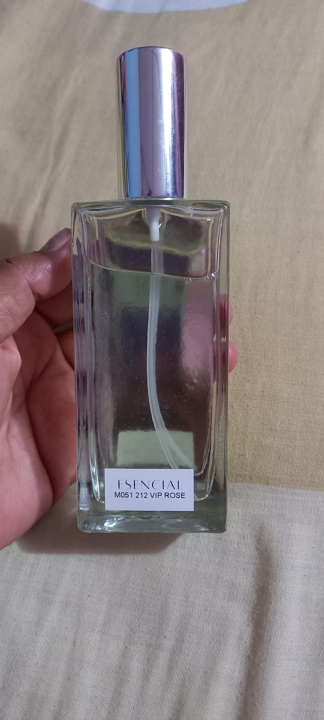 Customer photo review of M051 Inspirado en: 212 VIP Rose - Carolina Herrera