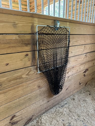 Customer photo review of Hay Chix® Free Up Feeder