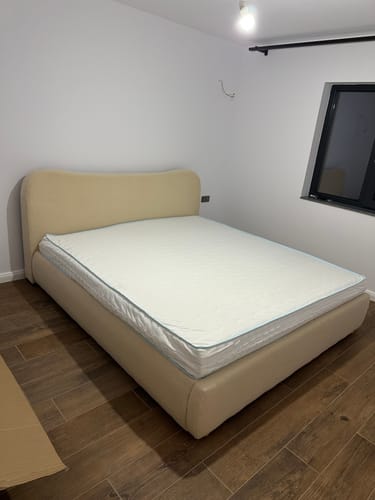Customer photo review of Pat dormitor dumonde, tapitat bej, Matias 180x200 cm, somiera rabatabila inclusa, spatiu depozitare