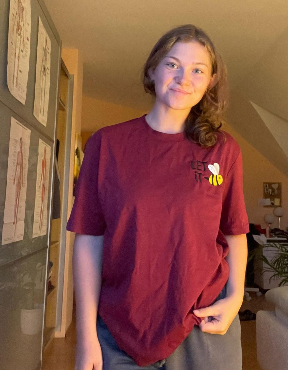 Customer photo review of LET IT BEE I Bio Premium T-Shirt Unisex mit Stickmotiv