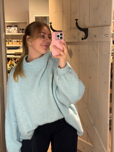 Customer photo review of Meli Strick Pullover - Hellblau