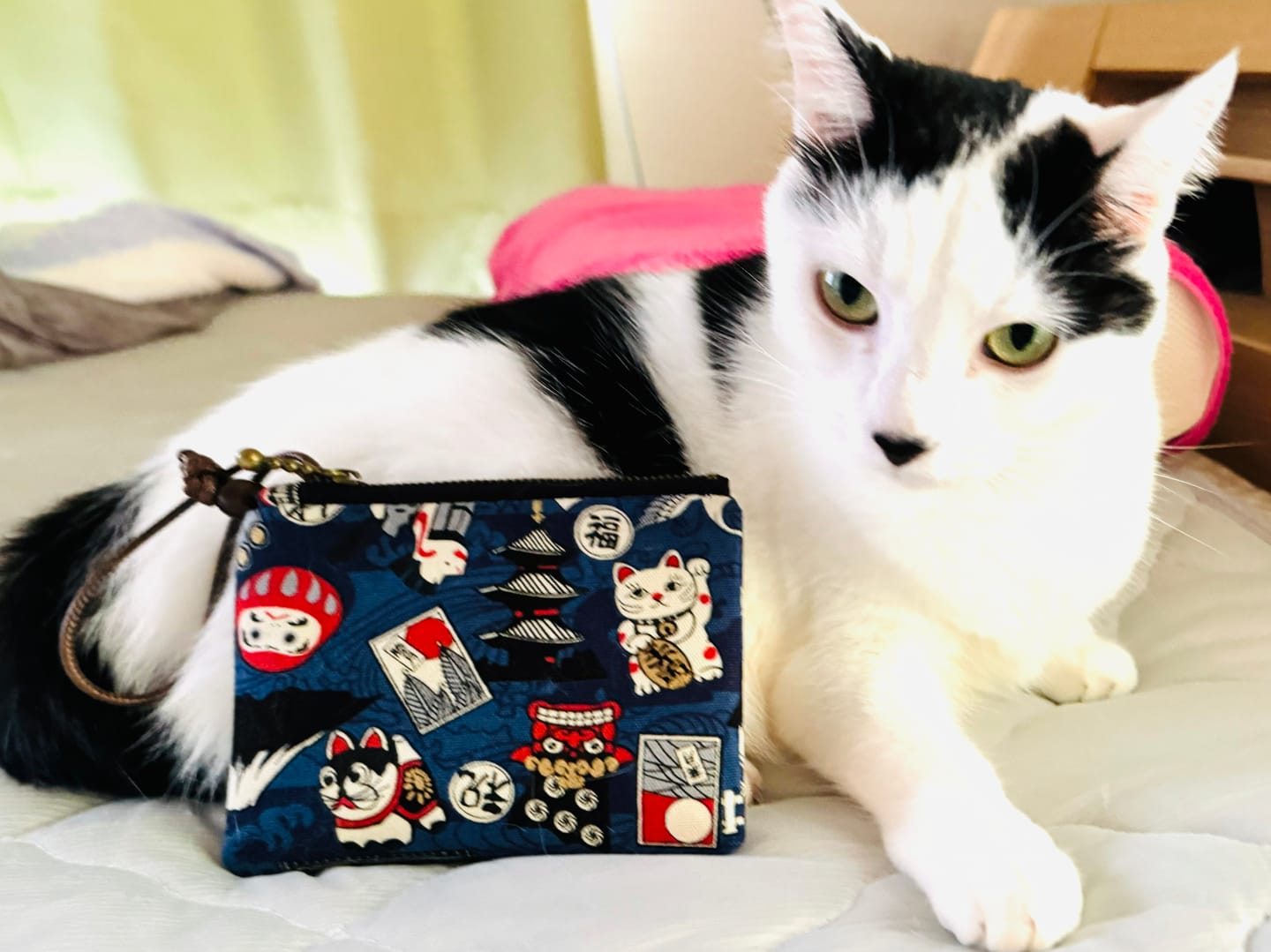 Customer photo review of 幸せ招き猫シリーズ　裏カギリング付きファスナー小銭入れ