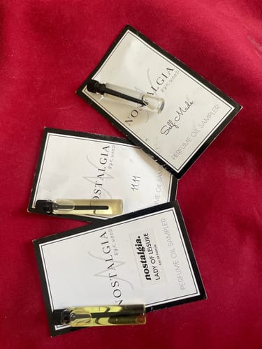 Customer photo review of 3 Sample Vials Set of Our Best Sellers