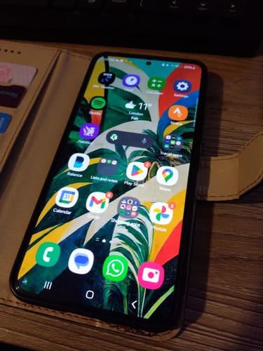 Customer photo review of Samsung Galaxy S22 5G Refurbished SIM Free