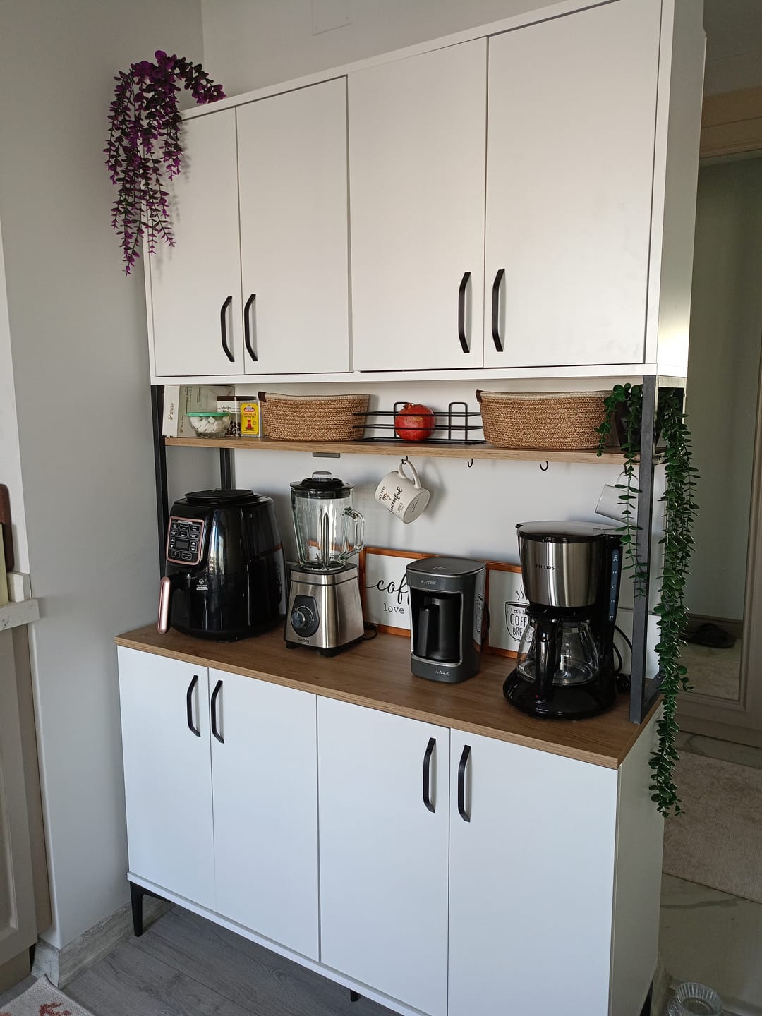 Customer photo review of Rani JE173 Çok Amaçlı Dolap 8 Kapaklı Kiler Mutfak Dolabı Beyaz - Sepet Ceviz