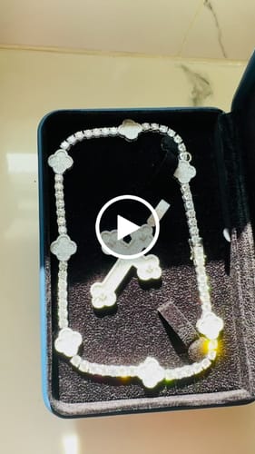 Customer video review of 5MM Four Leaf Moissanite Tennis Chain 14K Gold