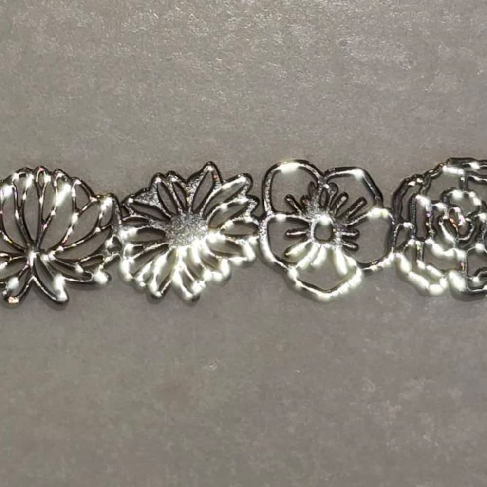Customer photo review of Personalized Birth Flower Bracelet