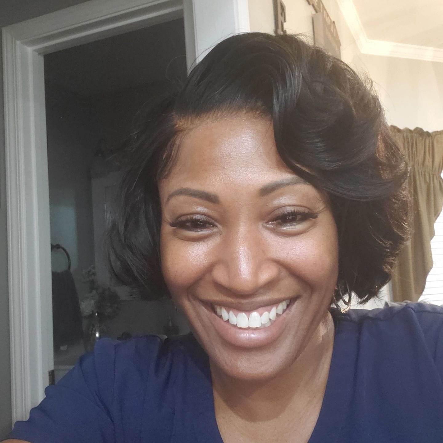 Customer photo review of Luvwin Side Parted Layered Texture Bob Wig 5x5 Closure Wig For Black Women