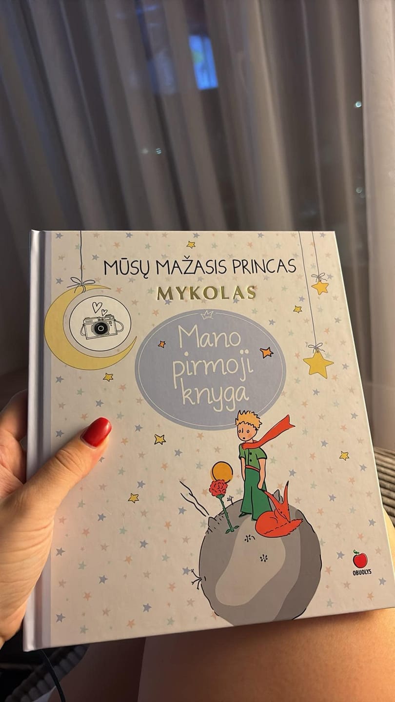 Customer photo review of Pirmieji kūdikio metai (berniuko) - personalizuojama su Jūsų mažojo princo vardu!