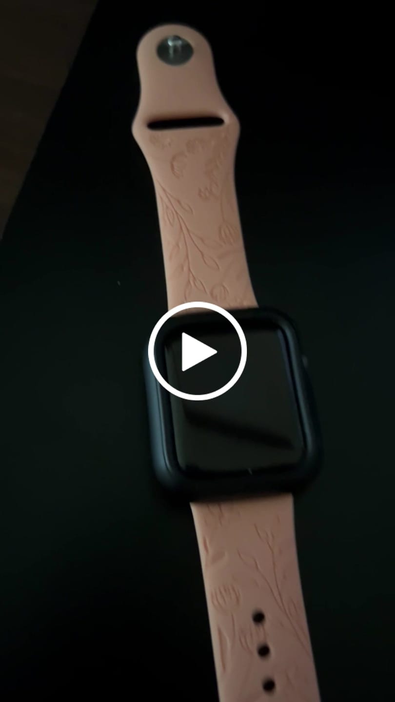 Customer video review of Ione Silicone Band