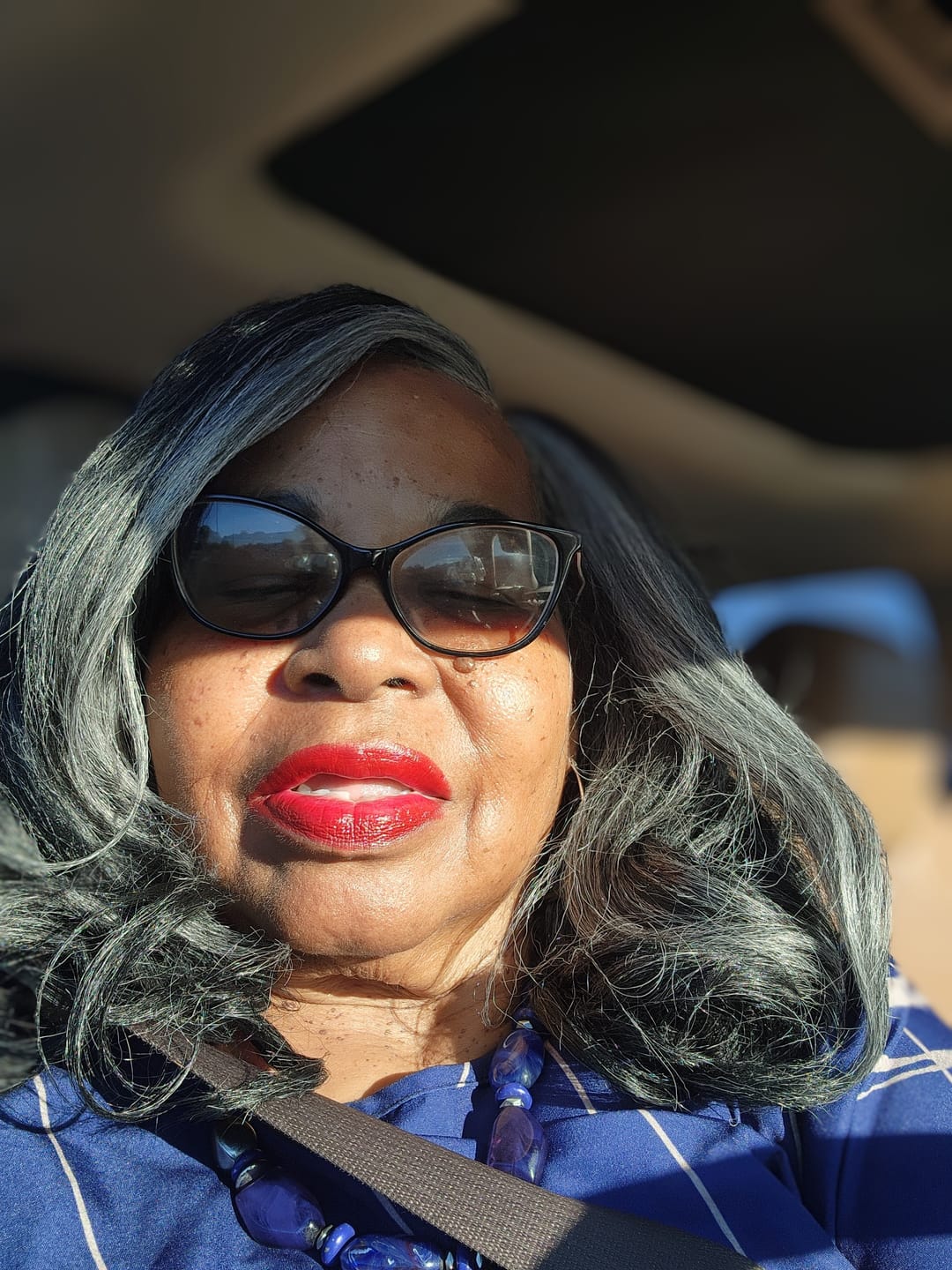 Customer photo review of Sensationnel Dashly Salt & Pepper Synthetic Hair 4" Deep Part HD Lace Front Wig - SP LACE UNIT 2