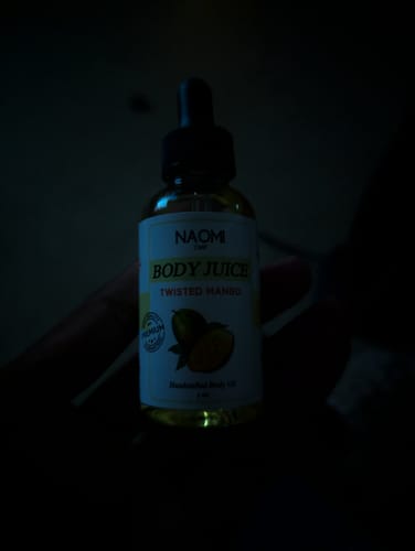 Customer photo review of BOGO Naomi Body Juice Oil