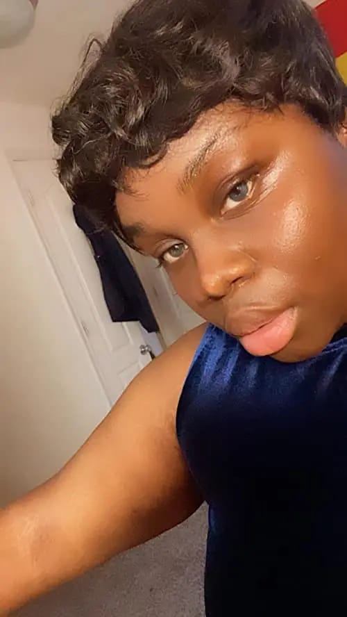 Customer photo review of Luvwin Classic Pixie Cut Style Wig With Layered Bangs For Black Women