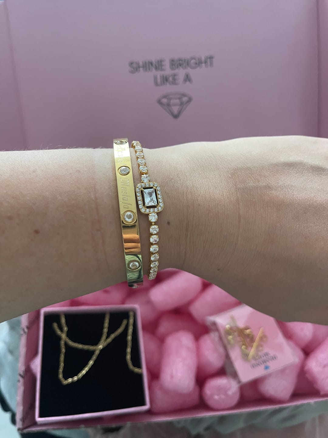 Customer photo review of Elisa Armband | 18K vergoldet