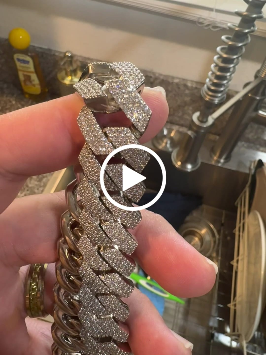 Customer video review of 20mm Prong Cuban Chain