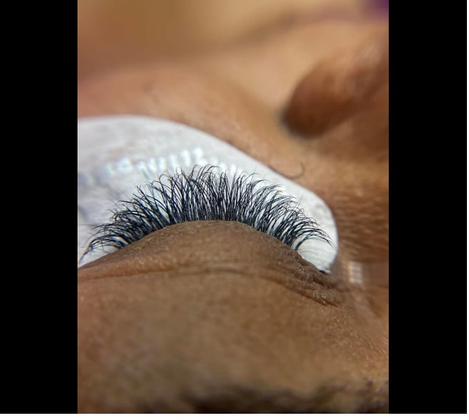 Customer photo review of W Shape Lashes Extension