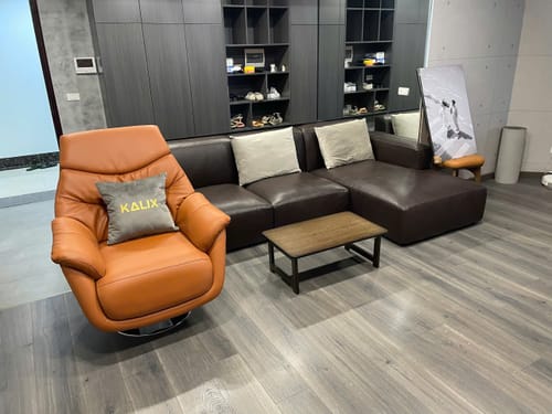 Customer photo review of Ghế Armchair xoay 360 độ - PHOEBE