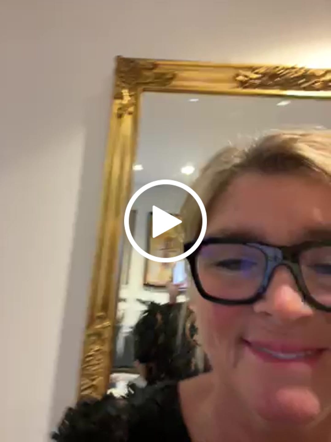 Customer video review of TANGLED WILD BUN