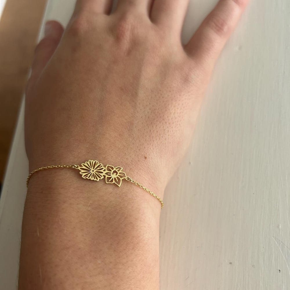 Customer photo review of Personalized Birth Flower Bracelet