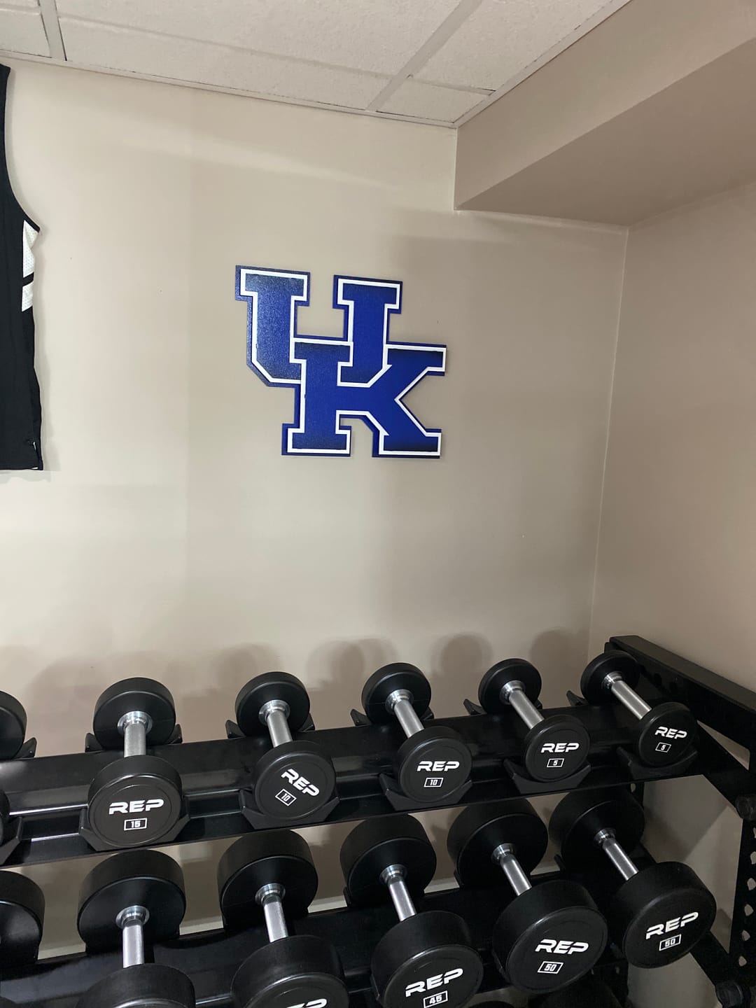 Customer photo review of Kentucky Wildcats "UK" 5 layer 3D Metal Wall Art