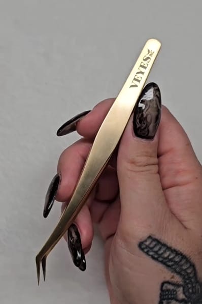 Customer photo review of Luxe Gold Precision Tweezer Trio