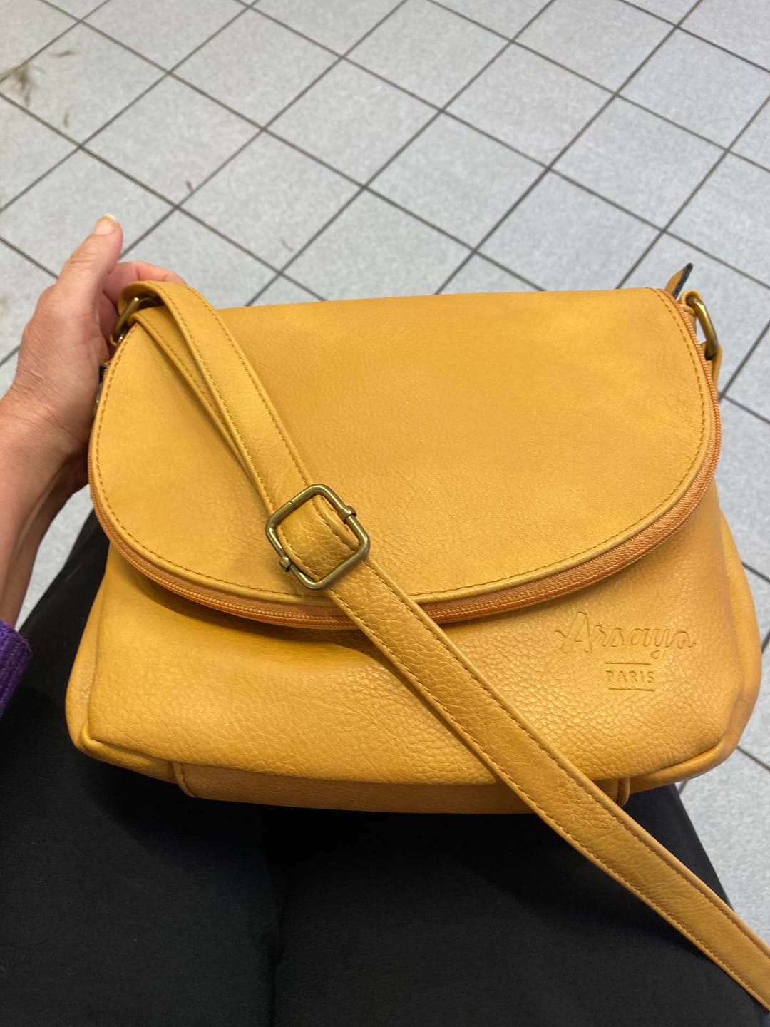 Customer photo review of Le sac besace Original. végane et résistant