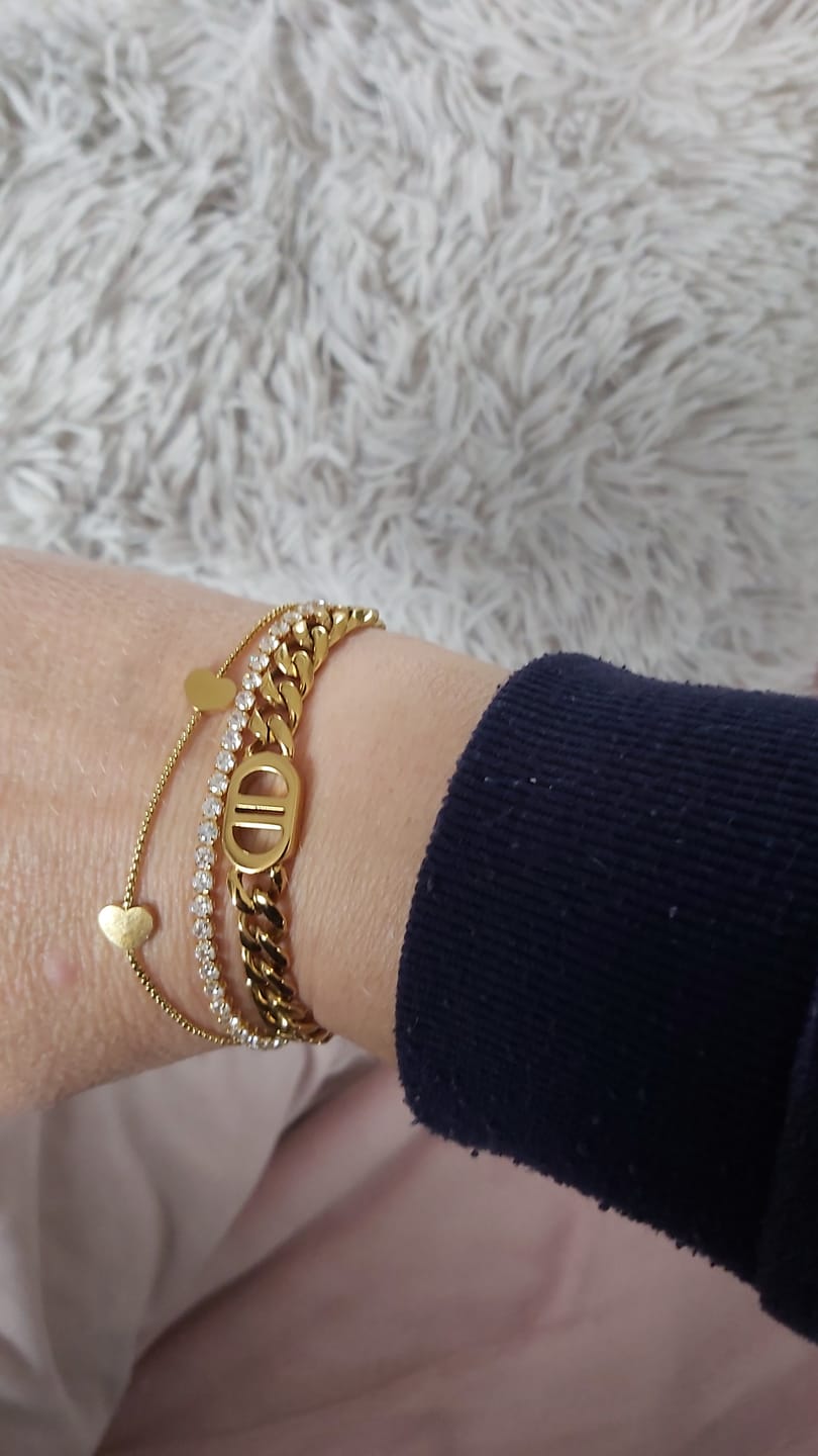 Customer photo review of Lovely Tennis Armband | 18K vergoldet