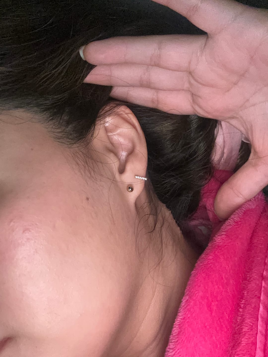 Customer photo review of Broquel Oro 14k