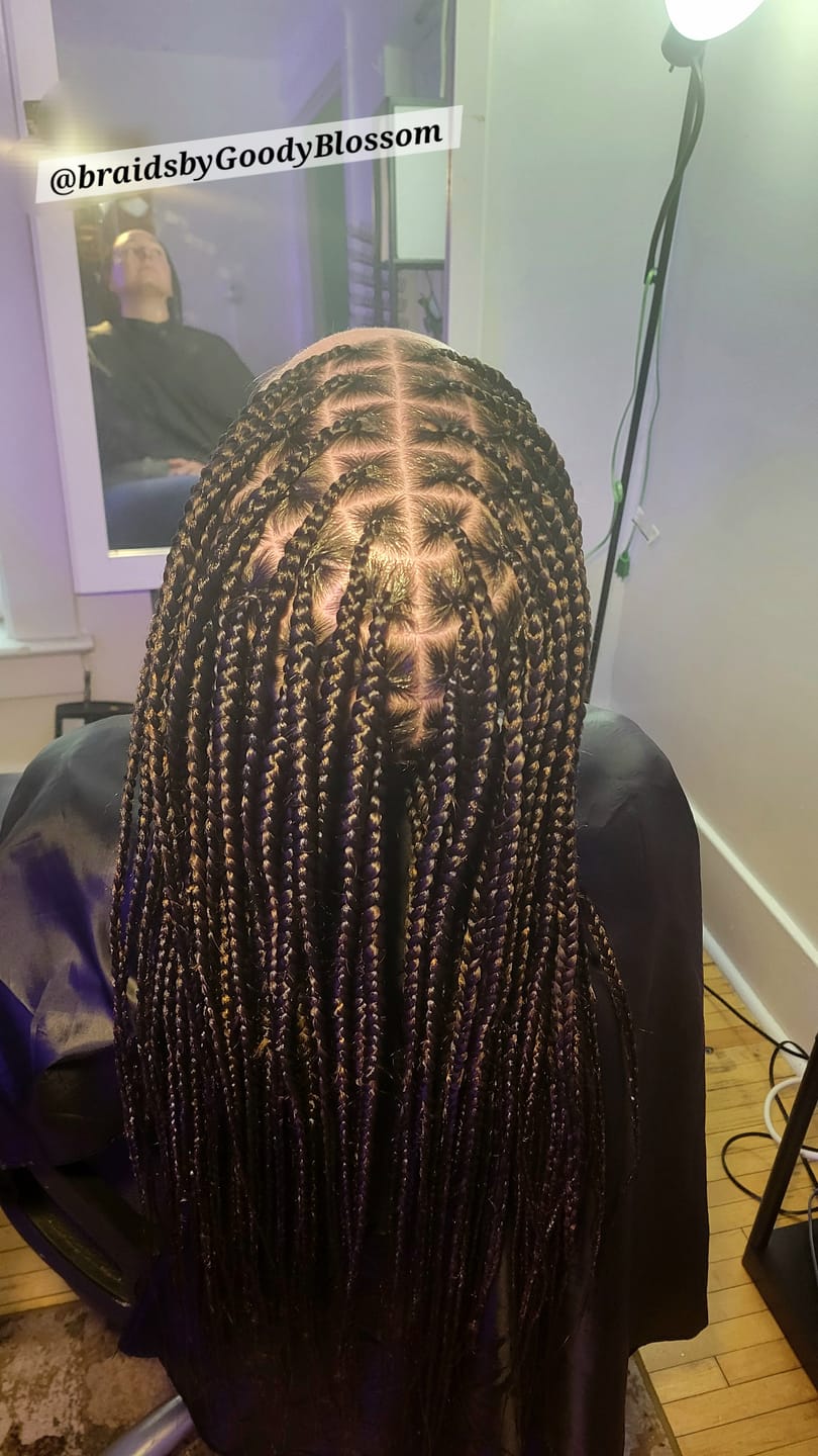 Customer photo review of Sensationnel Synthetic African Collection X-Pression 3X Volume Pre-stretched Braid 58"