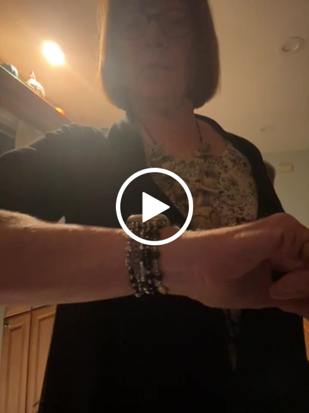 Customer video review of Ethereal Frost Stretch Apple Watch Strap