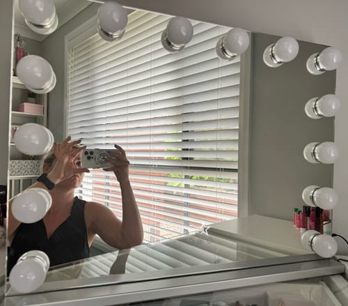 Customer photo review of Hollywood Mirror Large "Angel"