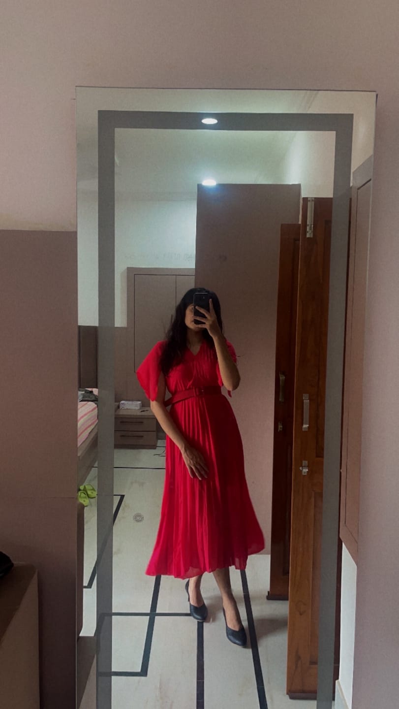 Customer photo review of Parota Statement Dress