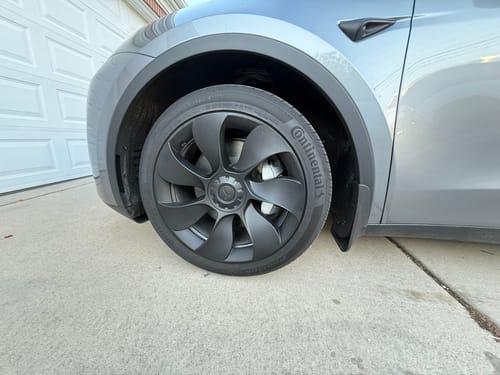 Customer photo review of TESPLUS 19'' Überturbine Style Wheel Cover for Model Y