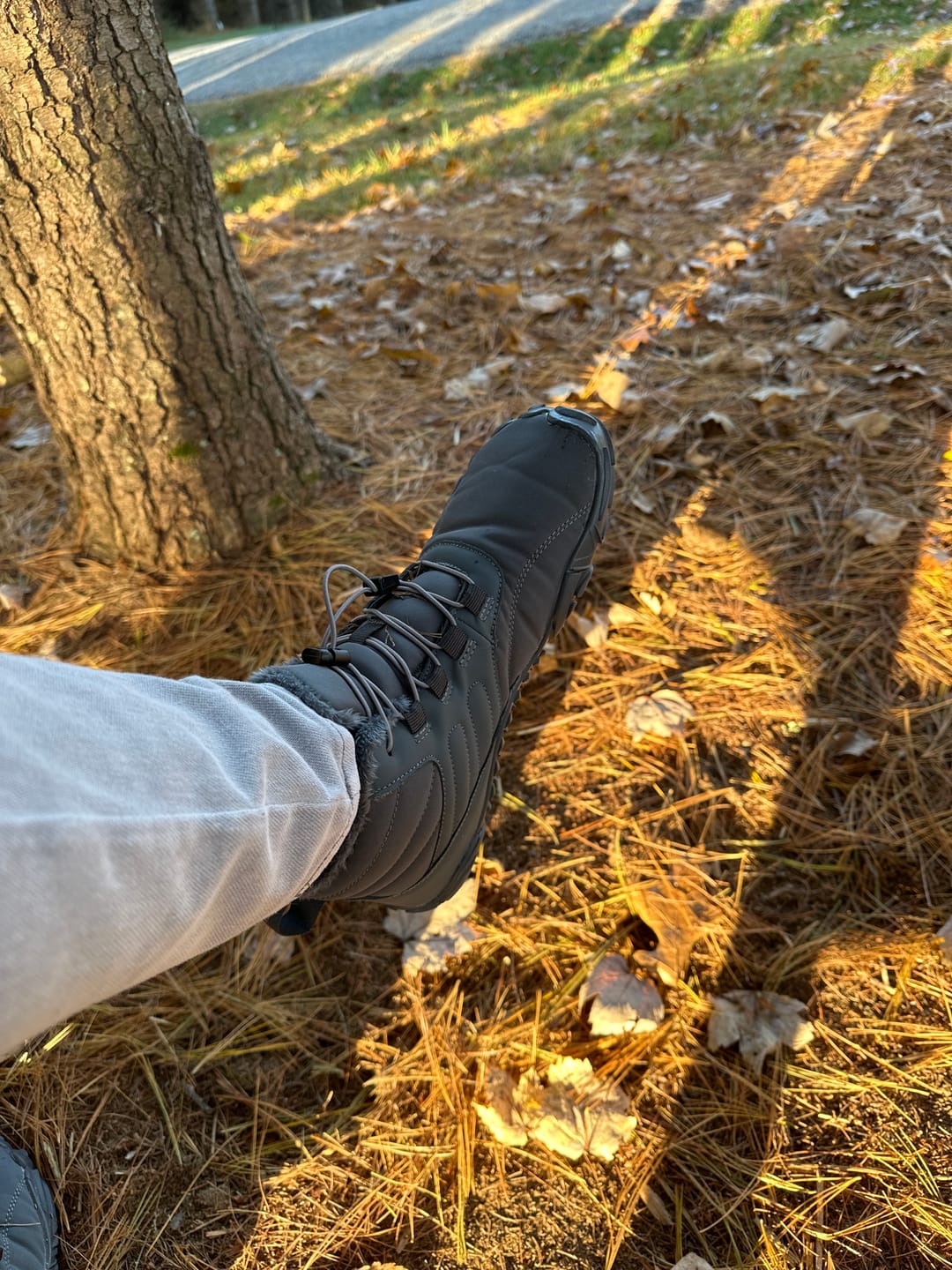 Customer photo review of Caspar Pro - Non-slip & Water-Resistant Winter Barefoot Shoe