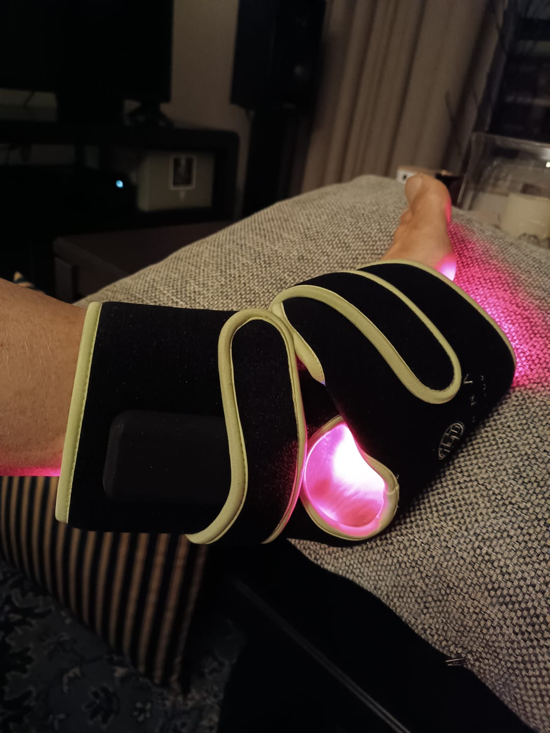 Customer photo review of Koanna® Red Light Therapy Bandage For Knee Pain